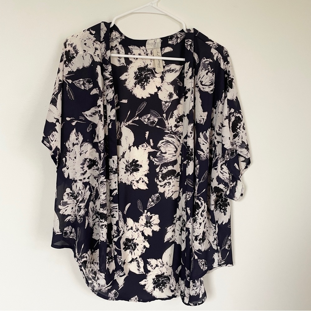 Allison Joy 100% polyester blue floral top